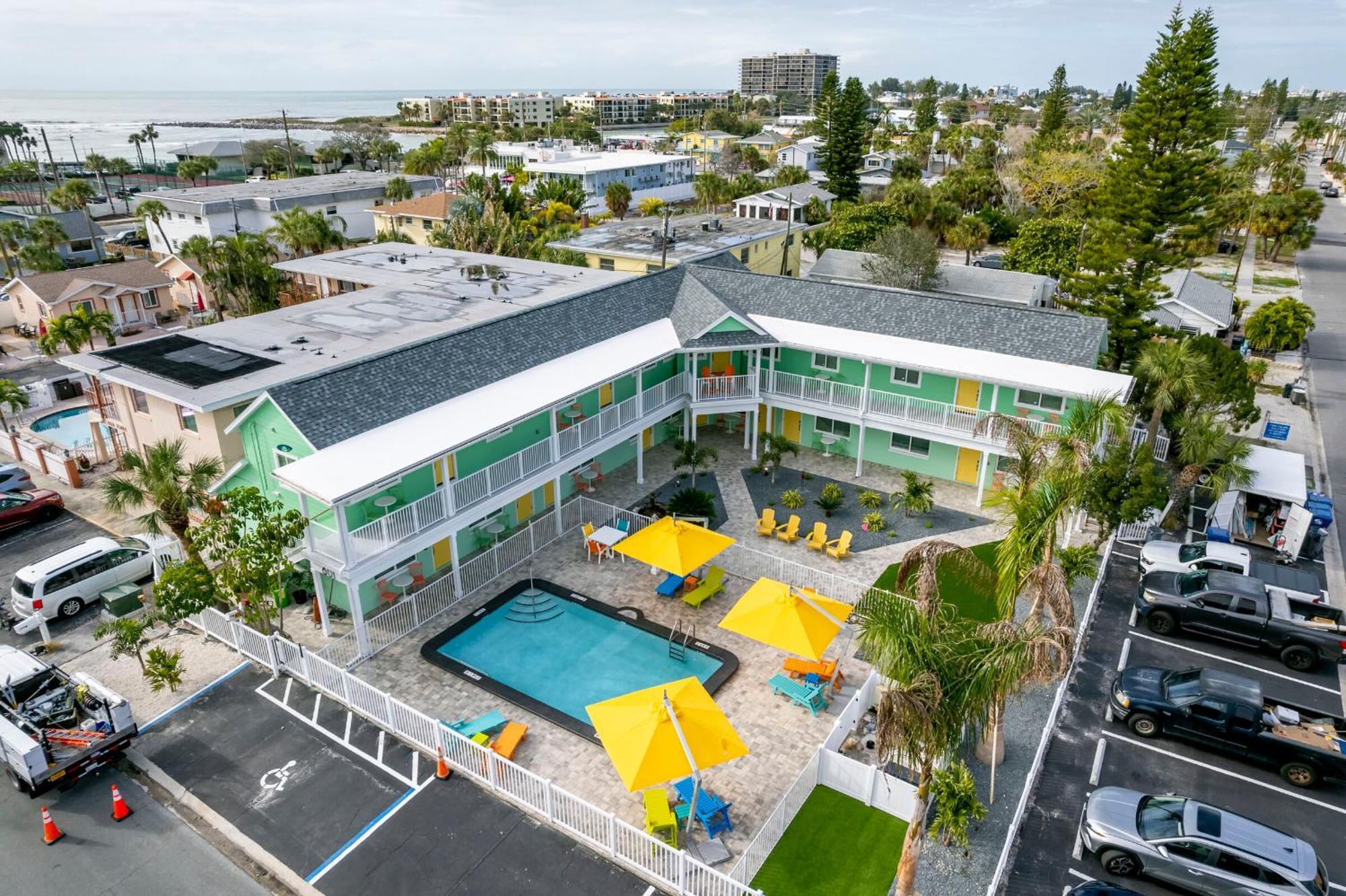 The Lofts At St Pete Beach Exterior foto